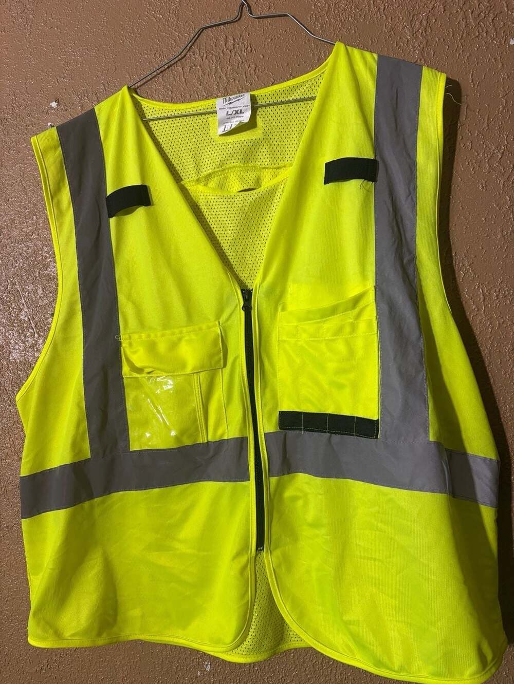 Milwaukee High Visibility Vest Size L/XL 48-73-5022 Class 2
